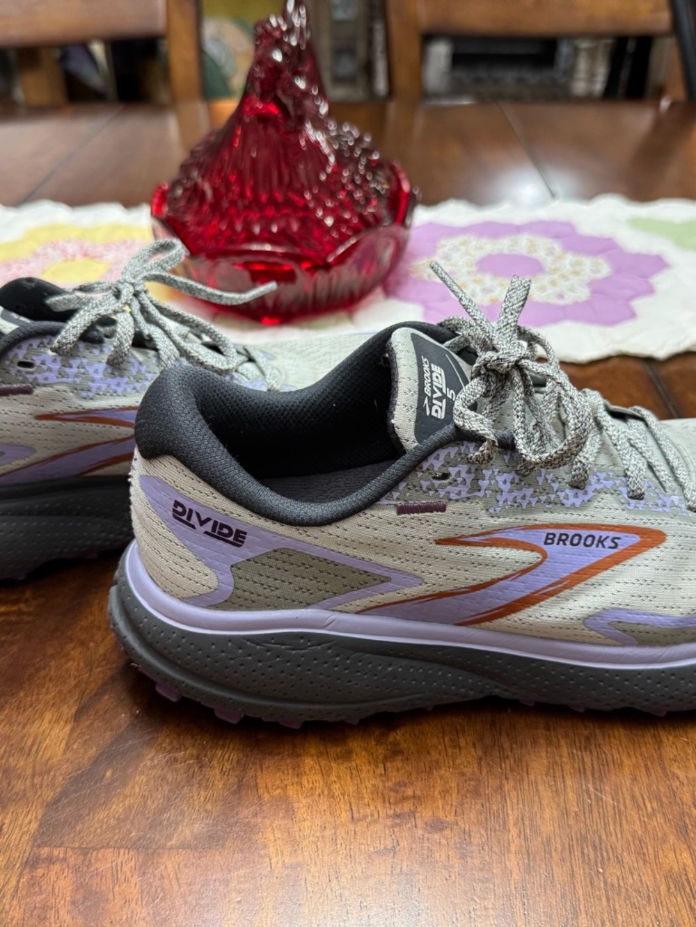 8.5 women’s Brooks Divide 5 Trail Running Shoes Gray & Purple w/Orange Accents